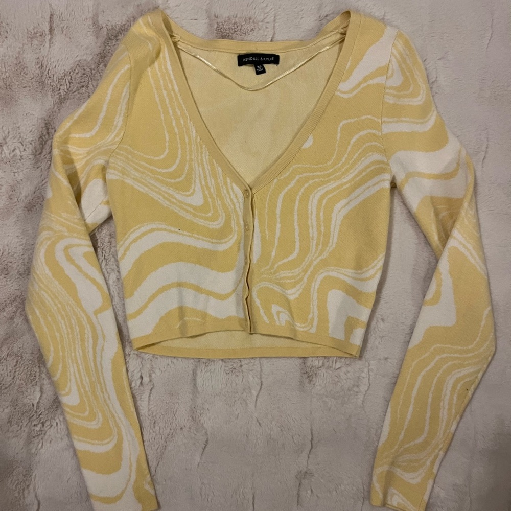 XS Pacsun Sweater. Worn once. Great condition. Very soft.